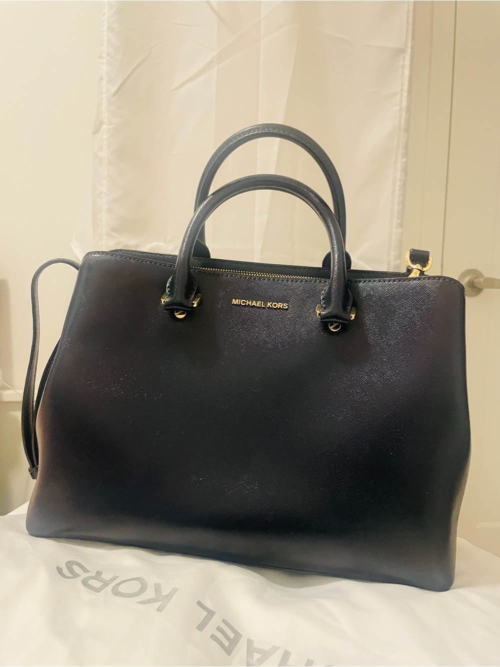 New Michael Kors bag/satchel dark navy with Gold Hardware